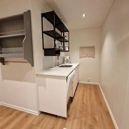 Apartamento Private With Shared Kitchen, Bathroom And Tv Gjøvik